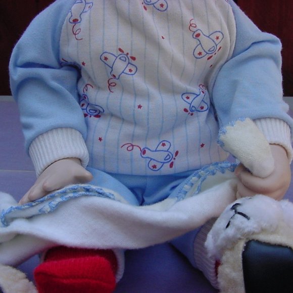 TERRI DeHETRE "DIDDLE DIDDLE DUMPLING DOLL IN ORIGINAL BOX WITH COA - Picture 3 of 12